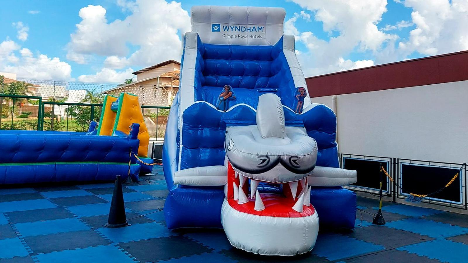 Wyndham Olimpia Royal Hotels Zewnętrze zdjęcie Inflatable slide